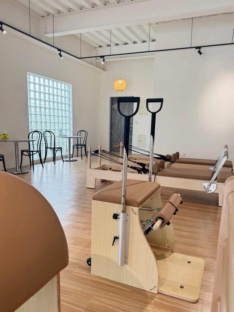 YUSI YOGA 昀姿 - 員林館